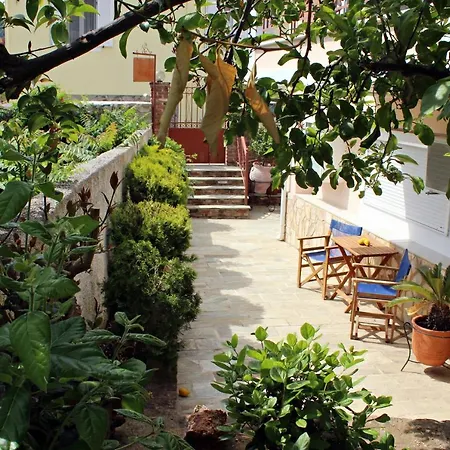 Διαμέρισμα Koukounaries *