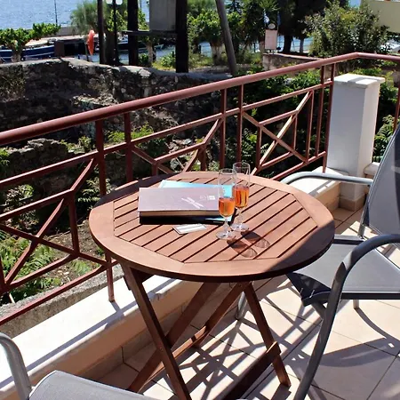 شقة Koukounaries Límni